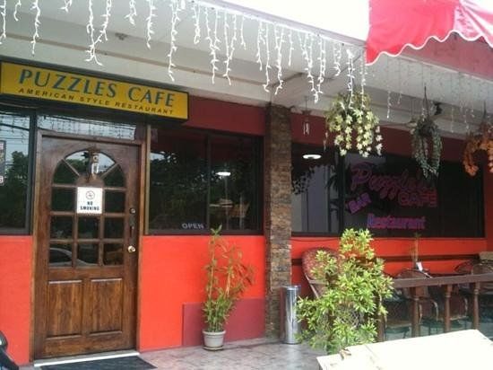 Puzzle's Cafe